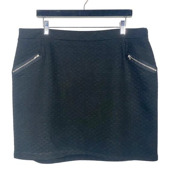 NEW! Maurices Quilted Mini Skirt Zipper Pocket Stretch Knit Black Basic - XL - Picture 1 of 5